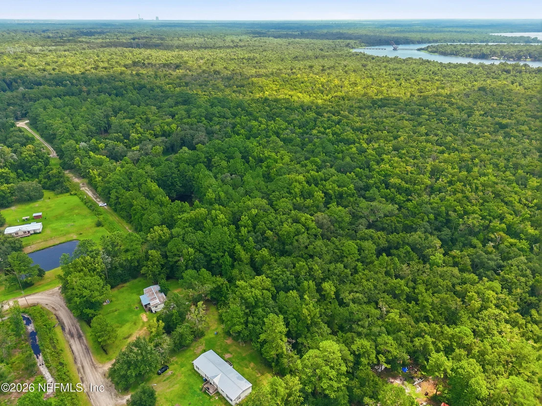Photo of 143 PINE TREE Road