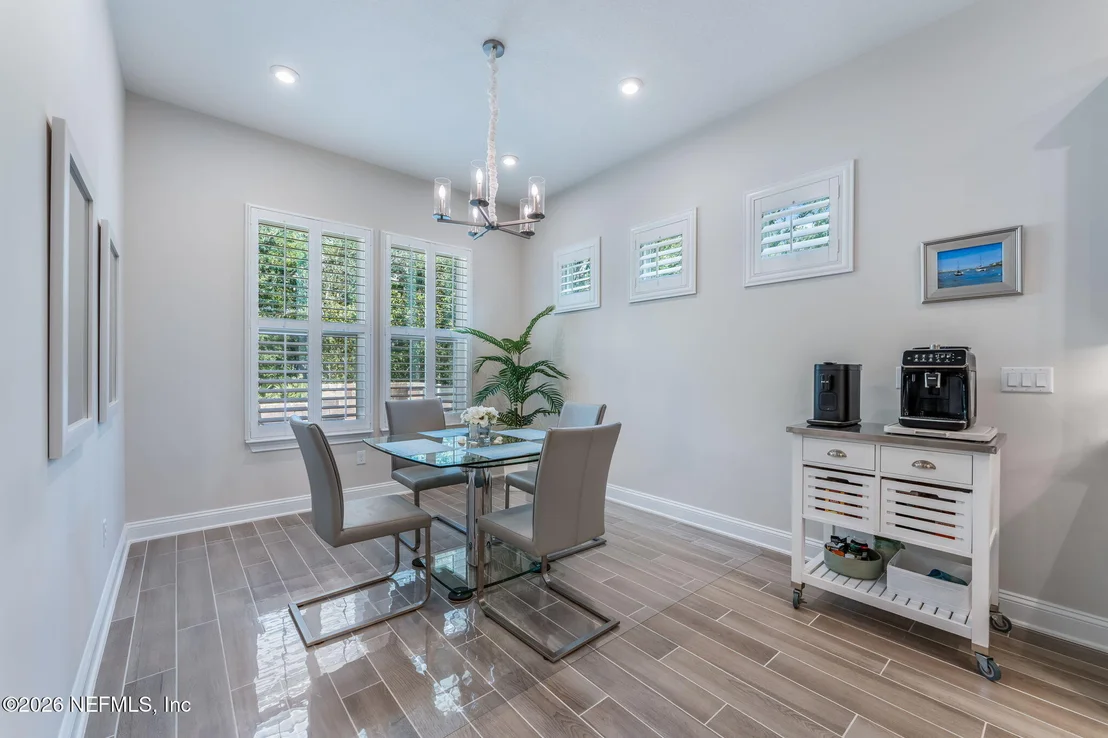 Photo of 295 PALOMAR Drive