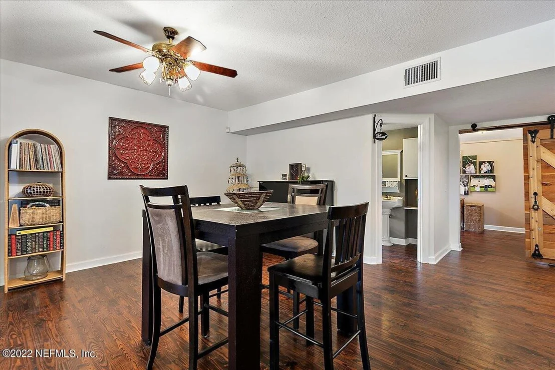 Photo of 2704 LORETTO Road