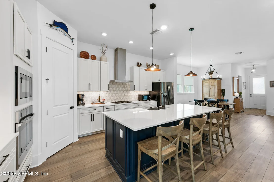 Photo of 305 BLUE HAMPTON Drive