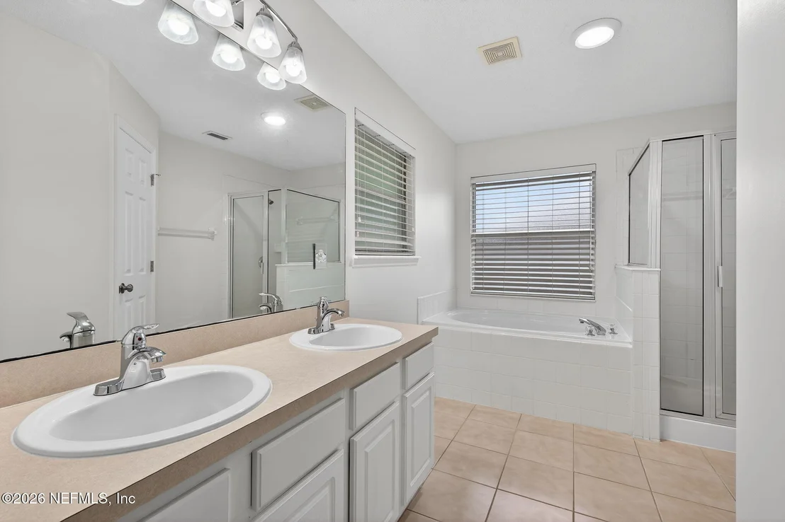 Photo of 800 S EDENBRIDGE Way