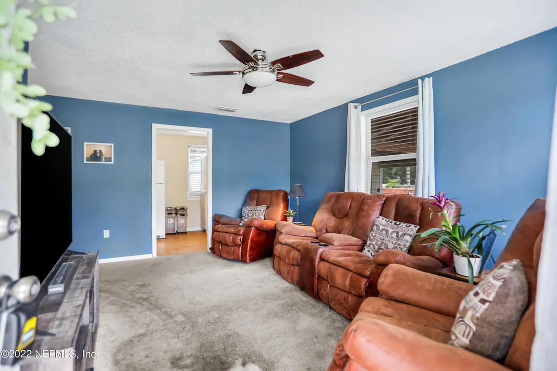 Photo of 2448 DAVIS Road