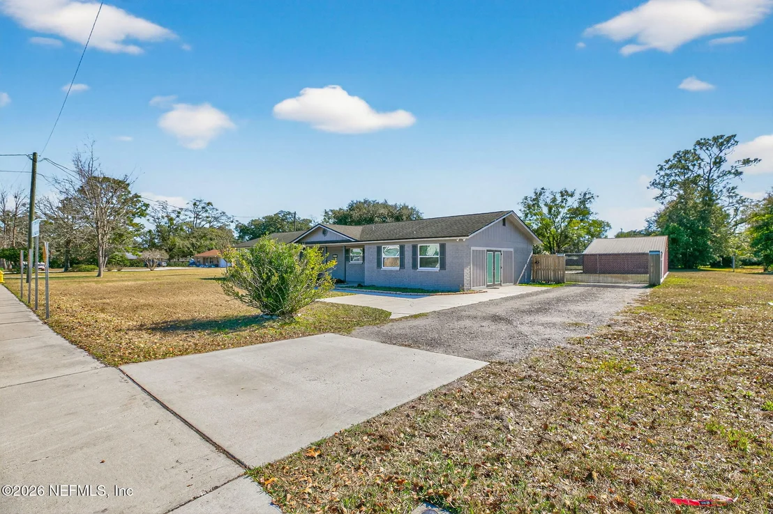 Photo of 8294 COLLINS Road