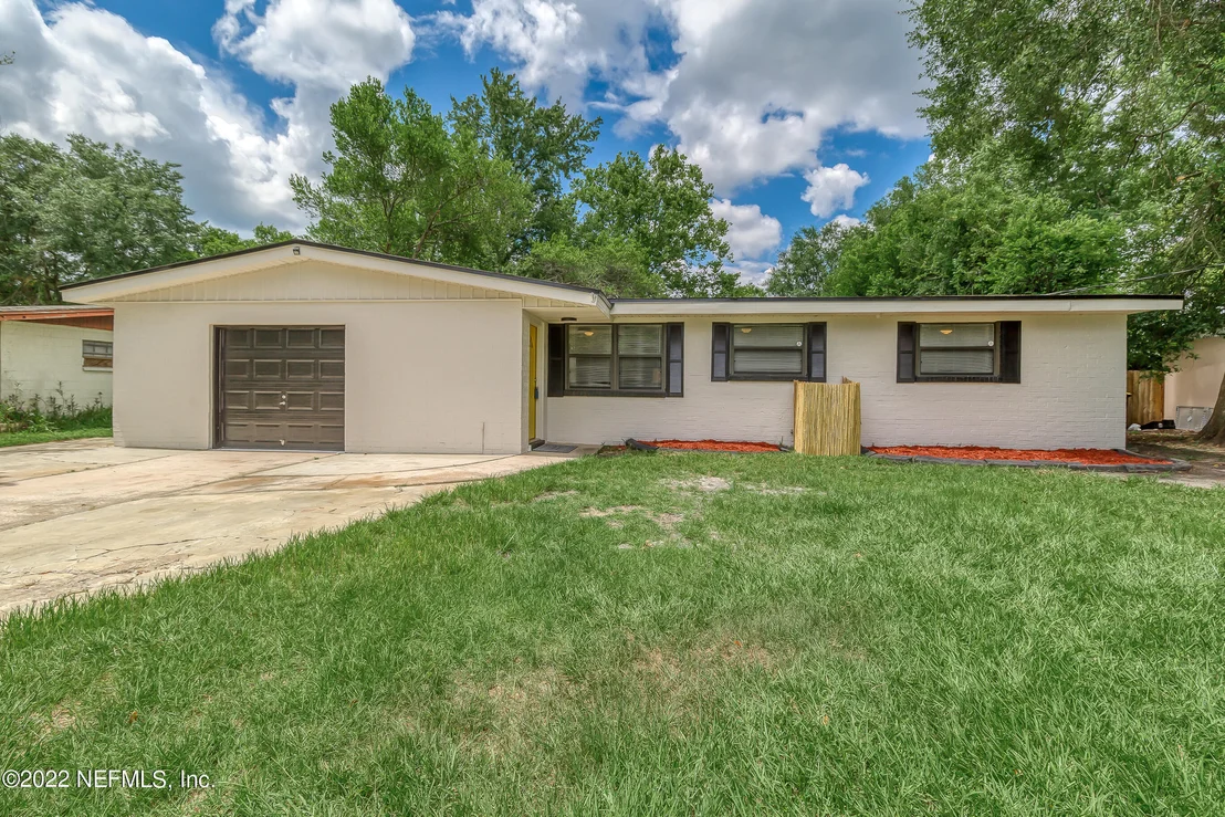 Photo of 7961 AUSTIN Road
