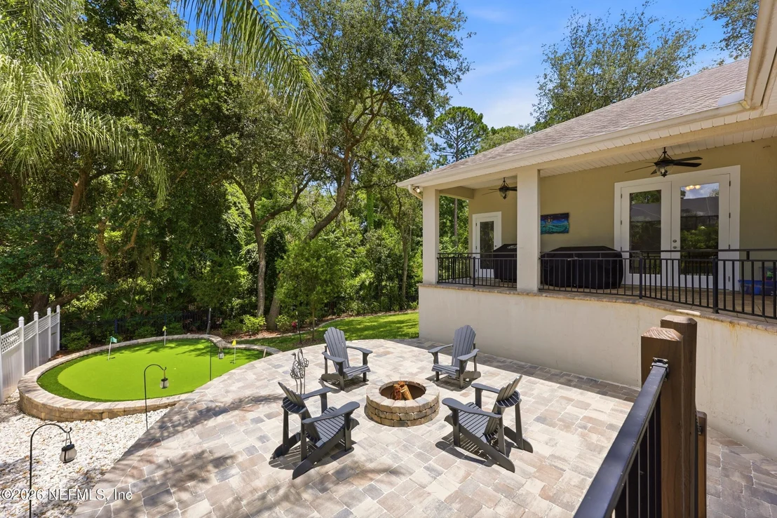 Photo of 828 RILEY Lane