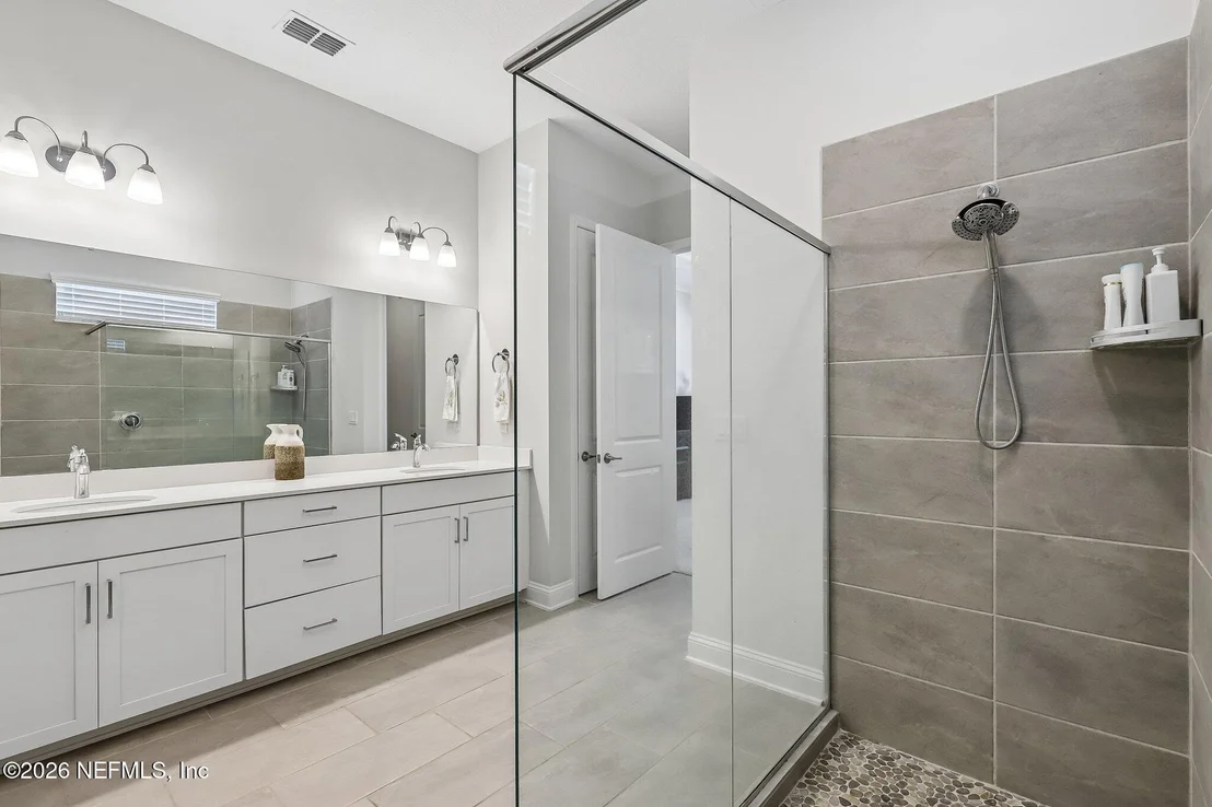 Photo of 152 CLOVERBROOK Road