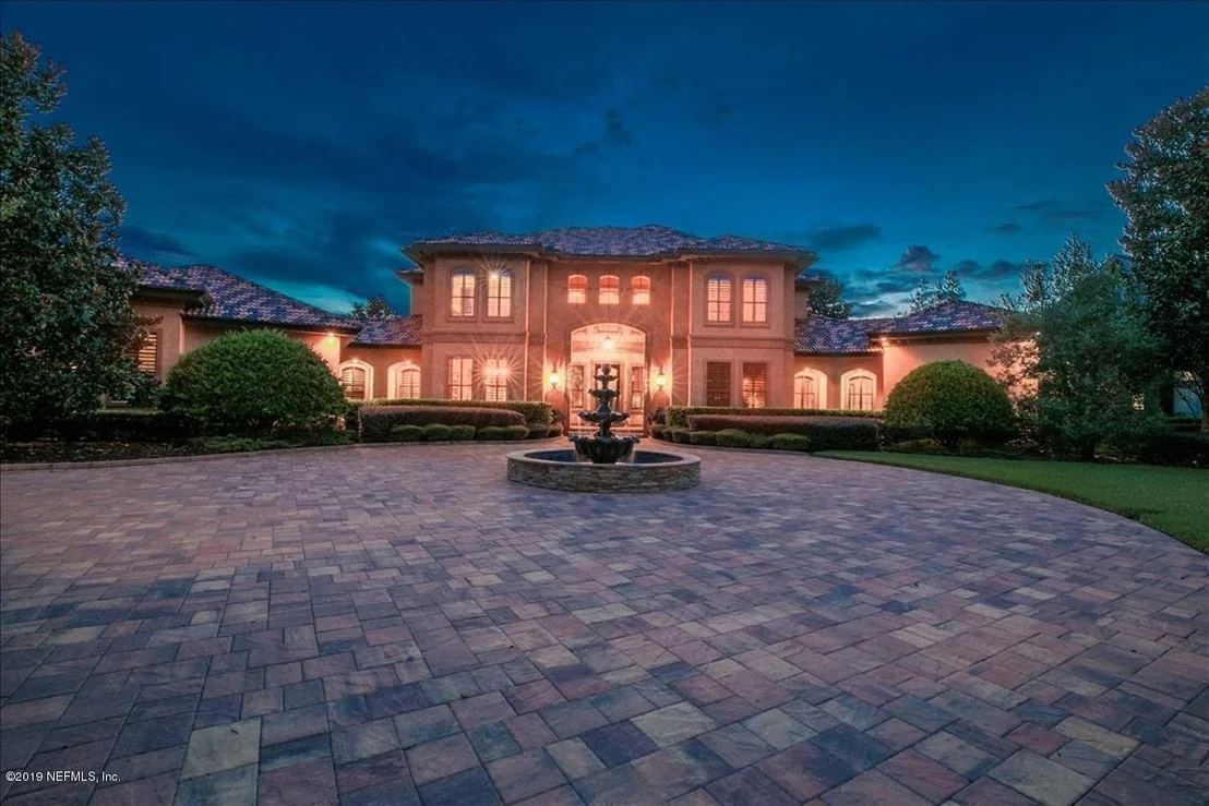 Photo of 1180 REGISTRY Boulevard