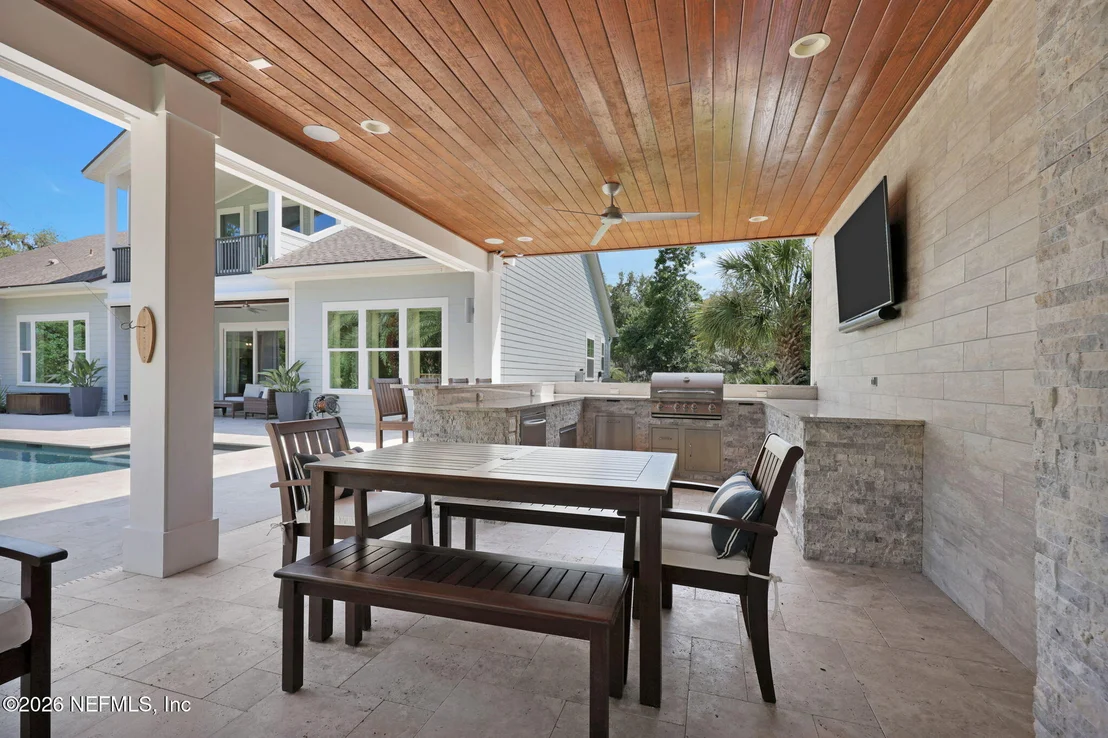Photo of 122 SENORA Court