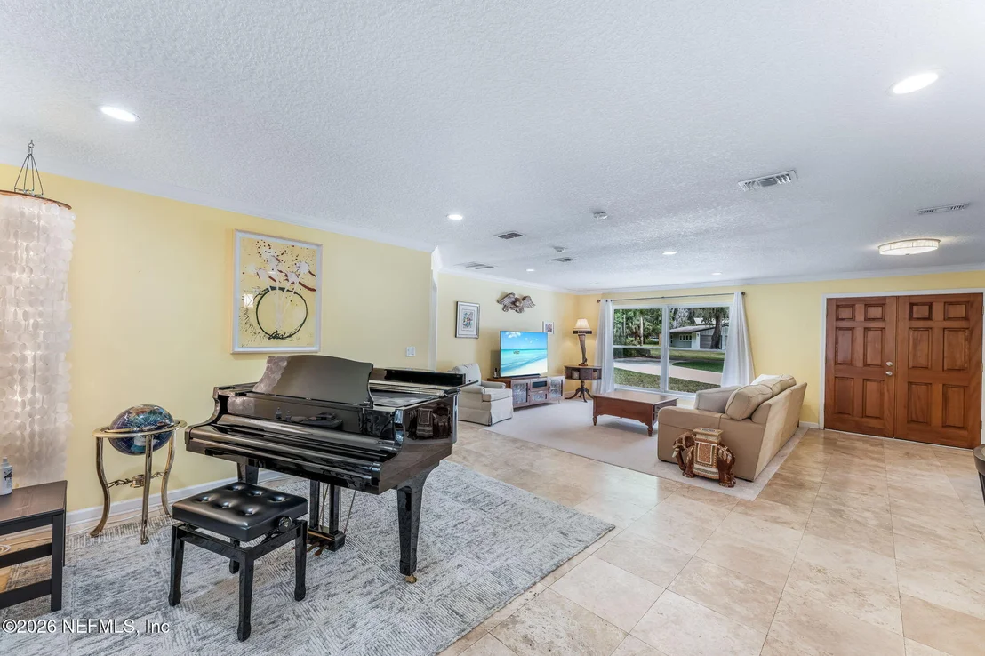 Photo of 1414 BIG TREE Road