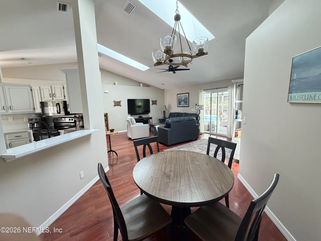 Photo of 638 ALEIDA Drive
