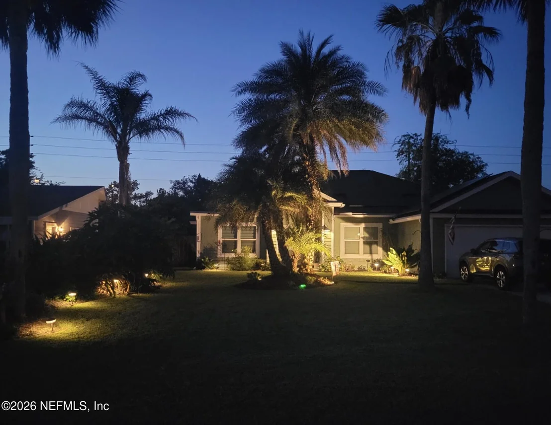 Photo of 1115 PALM Circle