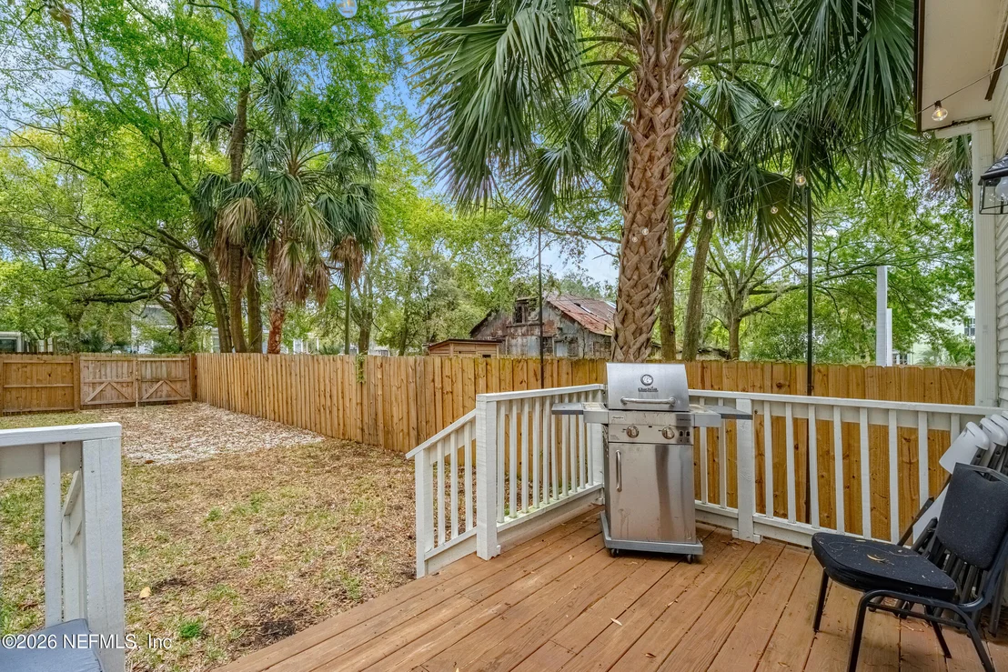 Photo of 1217 WALNUT Street
