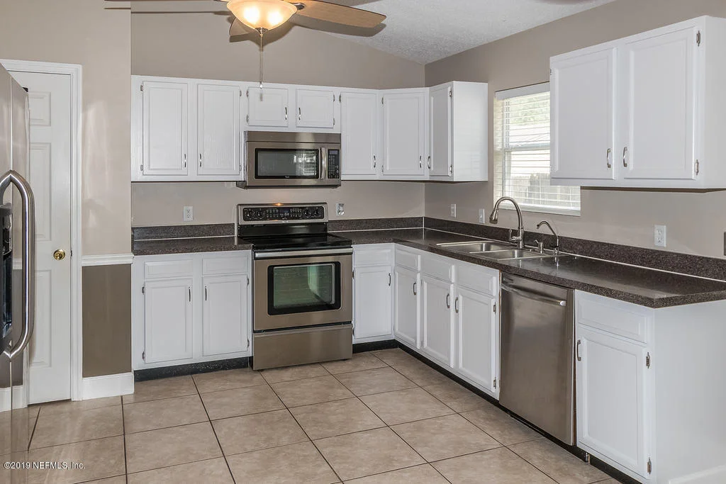 Photo of 12170 LYONS Street