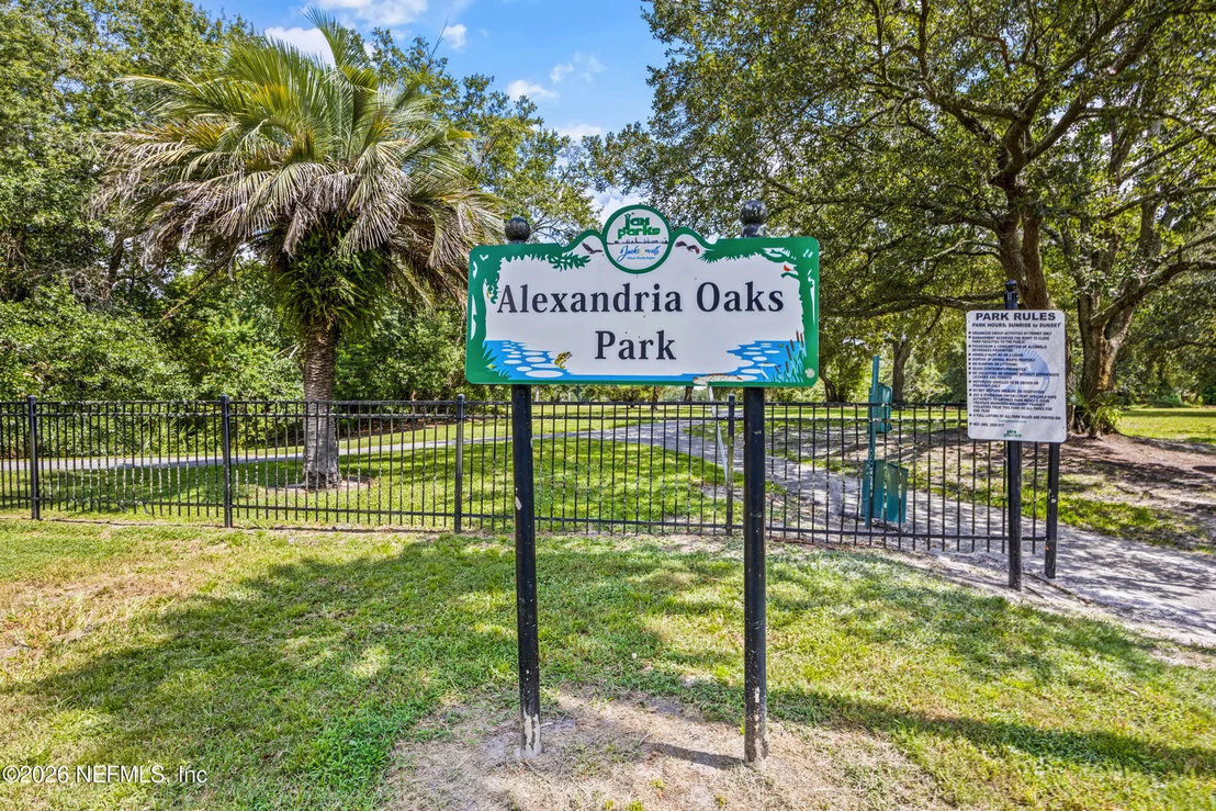 Photo of 2121 MINERVA Avenue