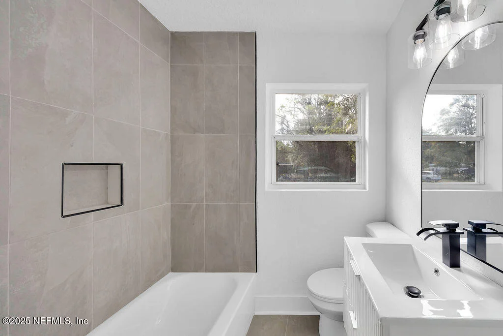 Photo of 5489 OAK FOREST Drive