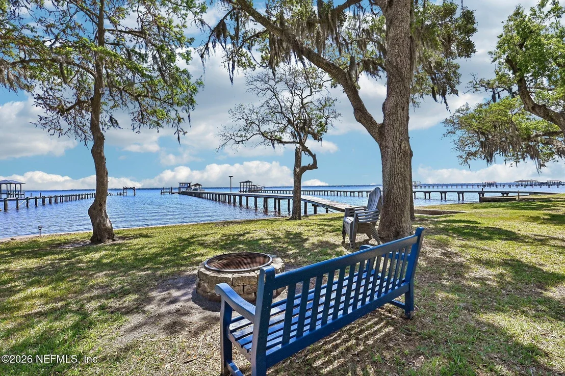Photo of 4745 RAGGEDY POINT Road