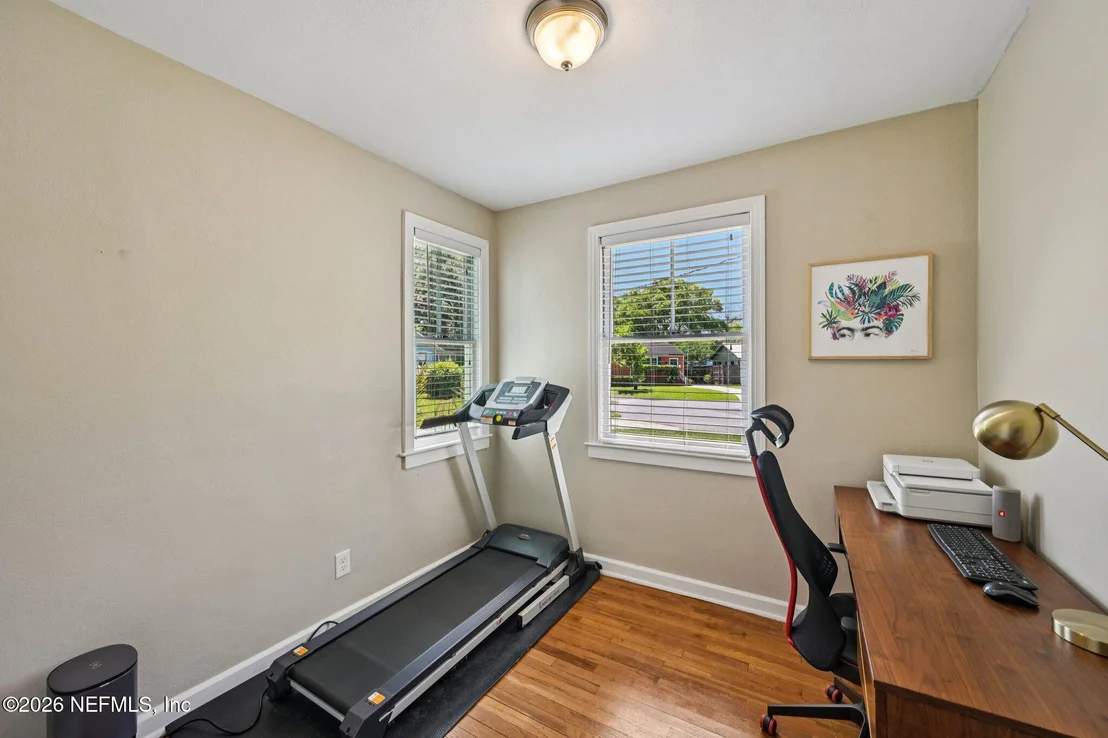 Photo of 1315 AZALEA Drive