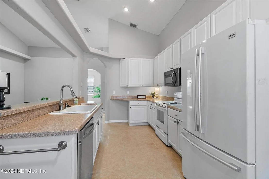 Photo of 1053 RIDGEWOOD Lane