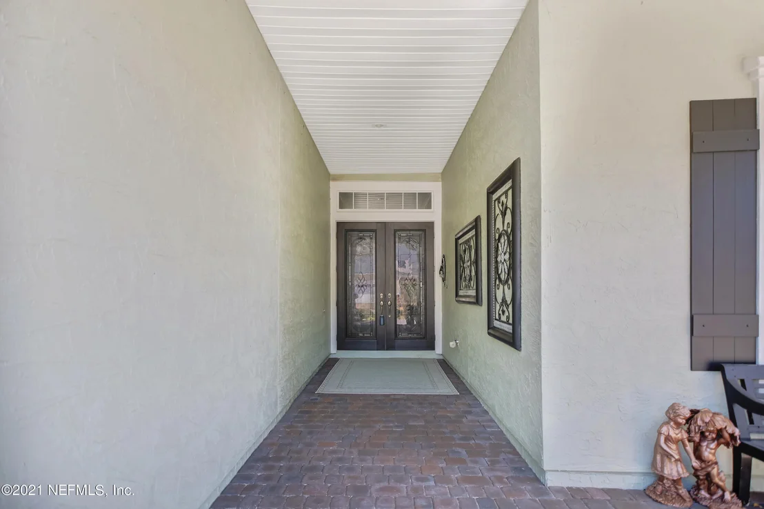 Photo of 1120 INVERNESS Drive