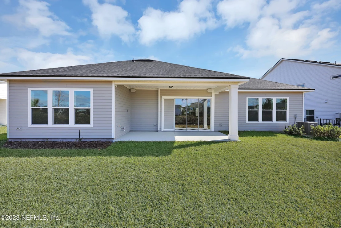 Photo of 162 LOMOND Court