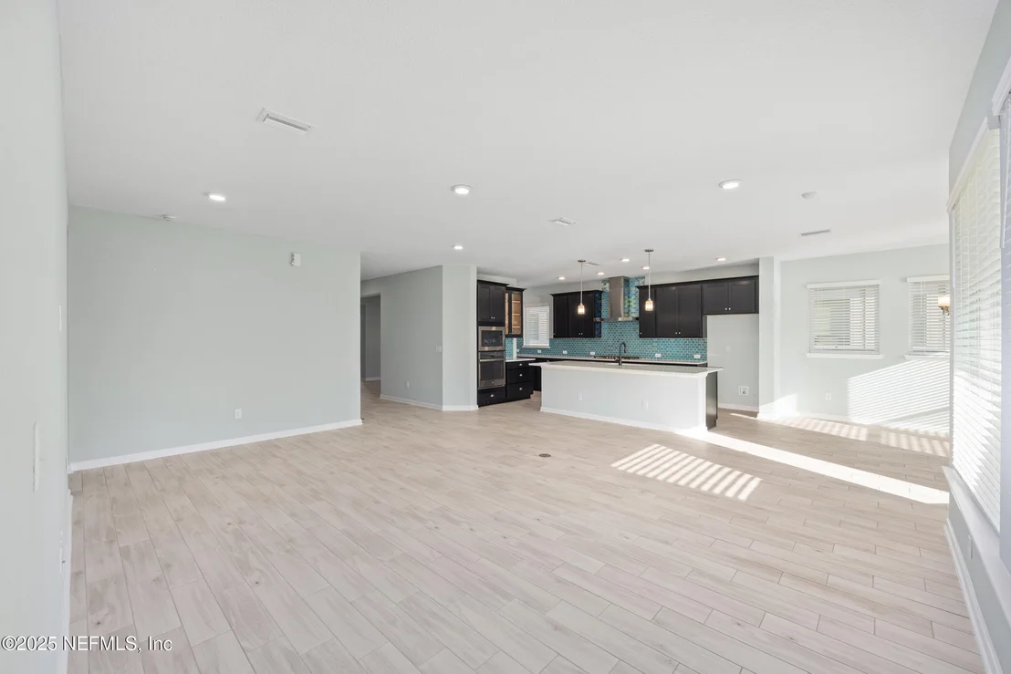 Photo of 812 WINDLEY Drive