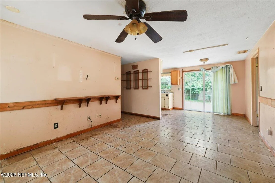 Photo of 201 CANIS Drive W