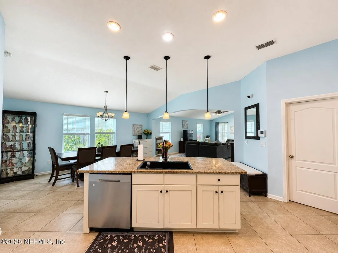 Photo of 423 SAMARA LAKES Parkway