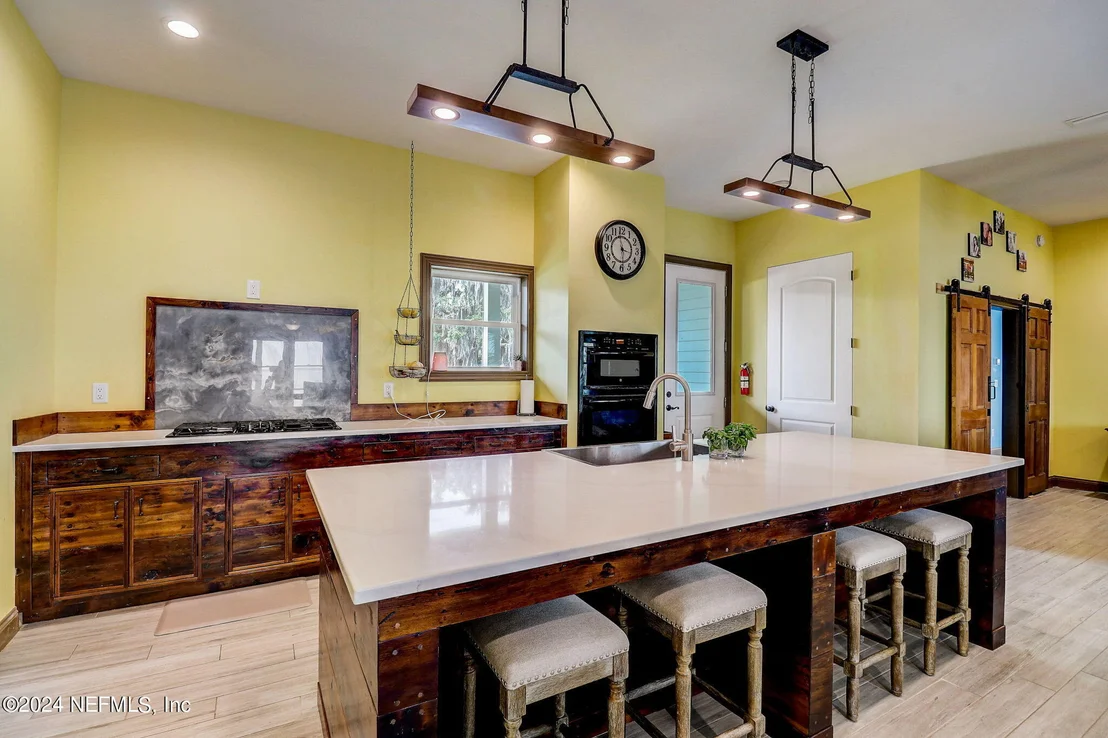 Photo of 2878 ADAMS Road