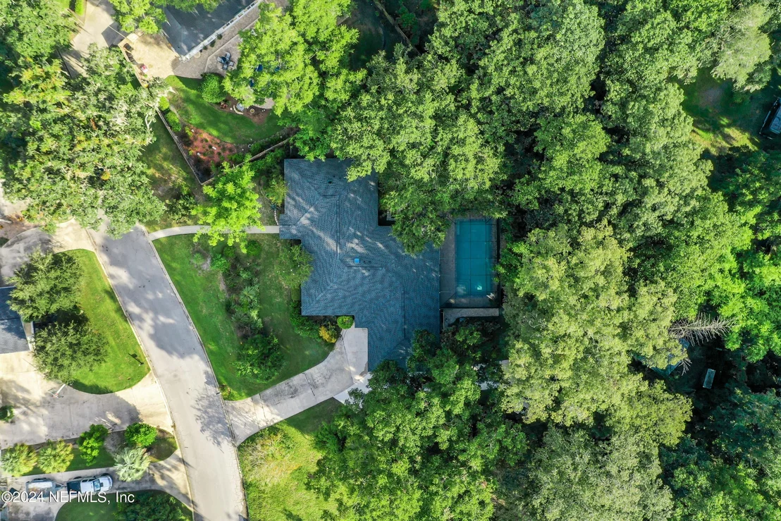 Photo of 6468 RIVER POINT Drive
