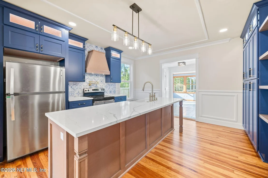 Photo of 142 WASHINGTON Street