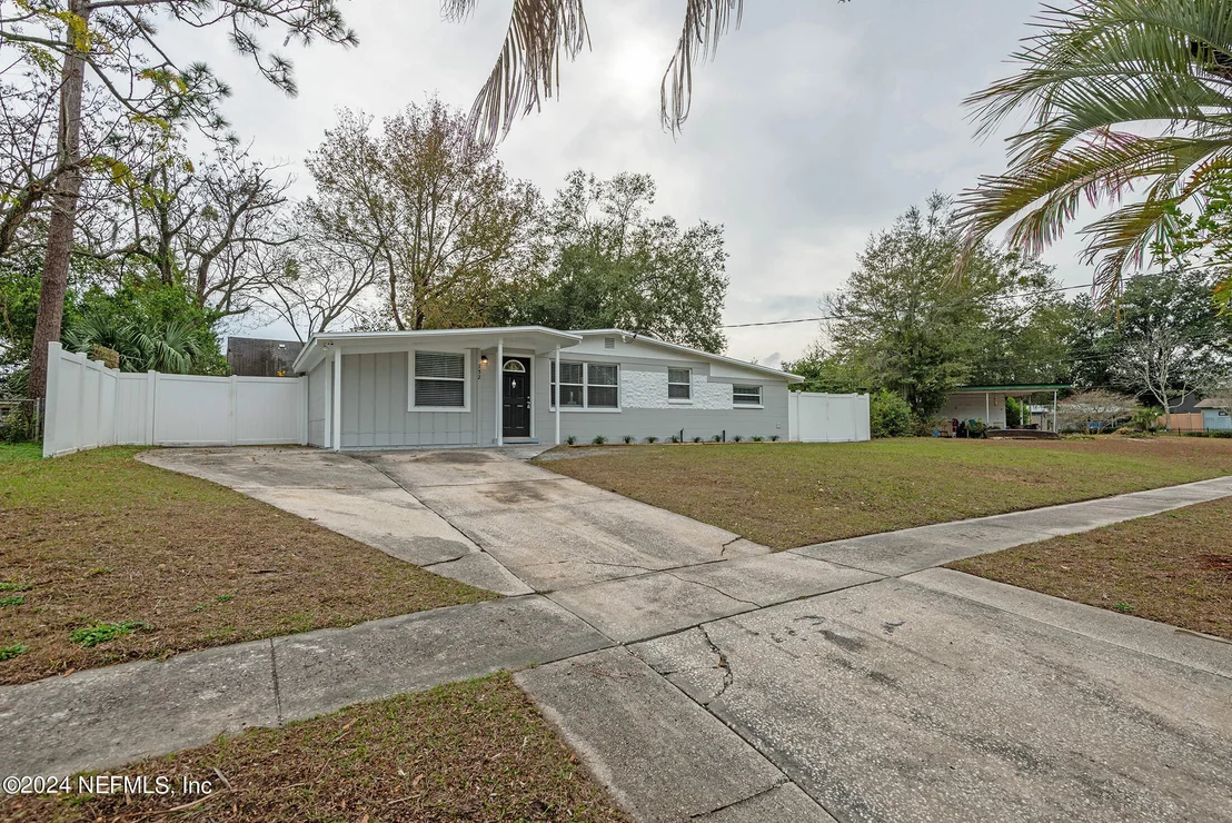 Photo of 152 ROLLIN Drive