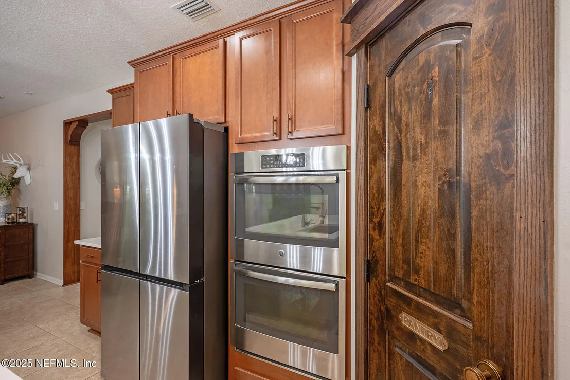 Photo of 112 PLAZA DEL RIO Drive