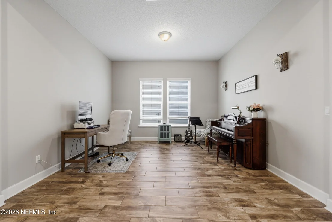Photo of 232 UNION HILL Drive