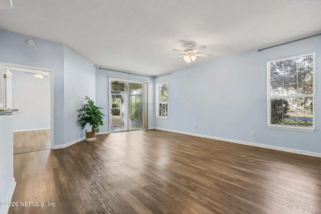 Photo of 910 PINE VALLEY Place