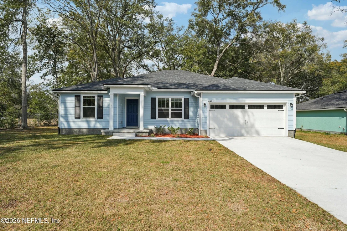Photo of 6971 COMO Road