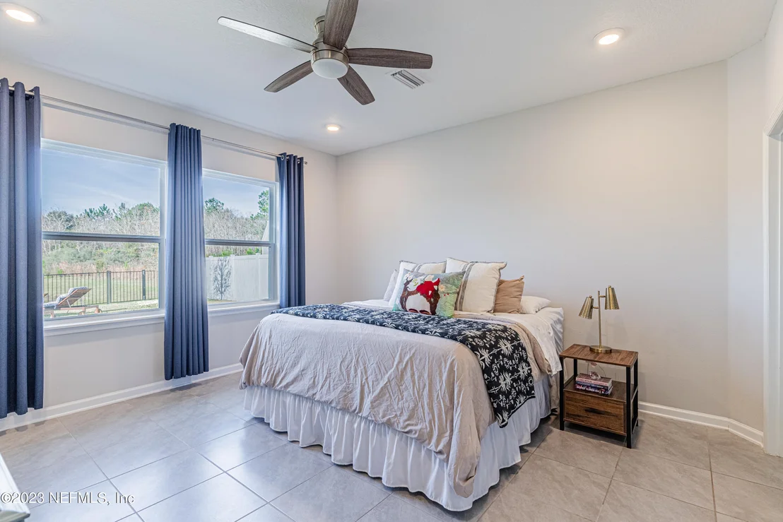 Photo of Unit 6 at 12056 BRIDGEHAMPTON Road