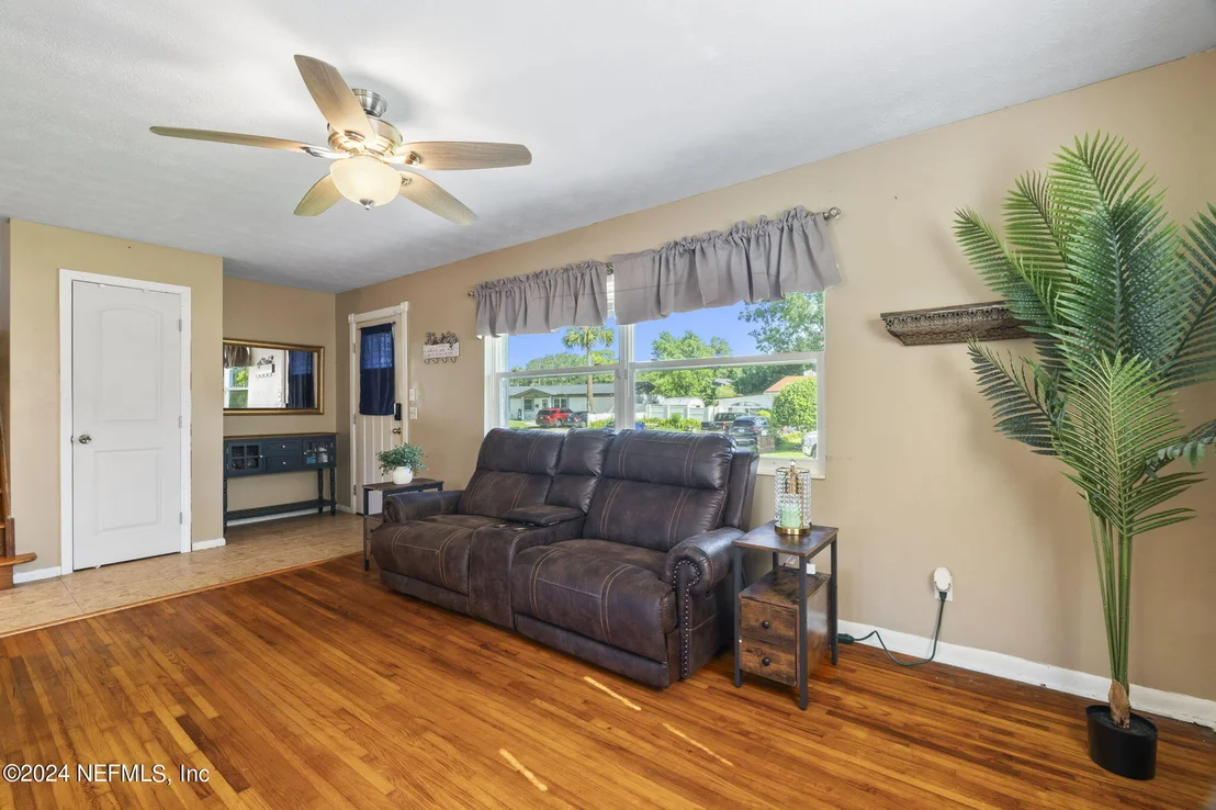 Photo of 10274 JOLYNN Road