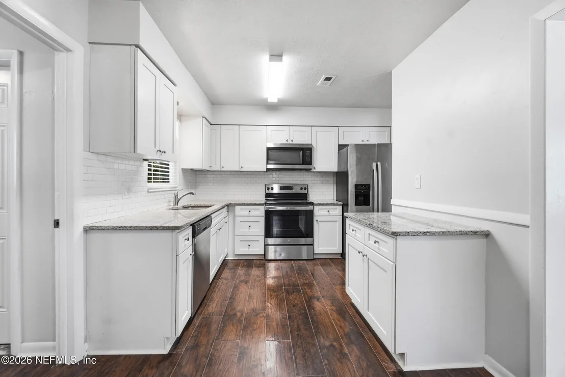 Photo of 7841 AUSTIN Road