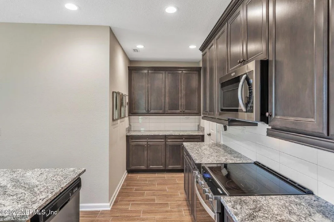 Photo of 892 BROOK FOREST Drive