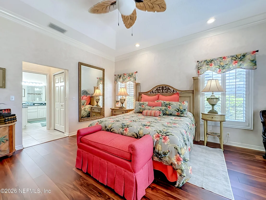 Photo of 129 RIVER Road