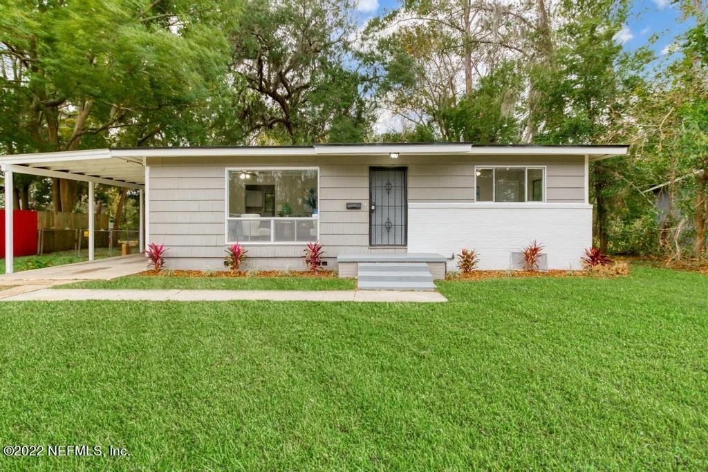 Photo of 10328 PINEHURST Drive