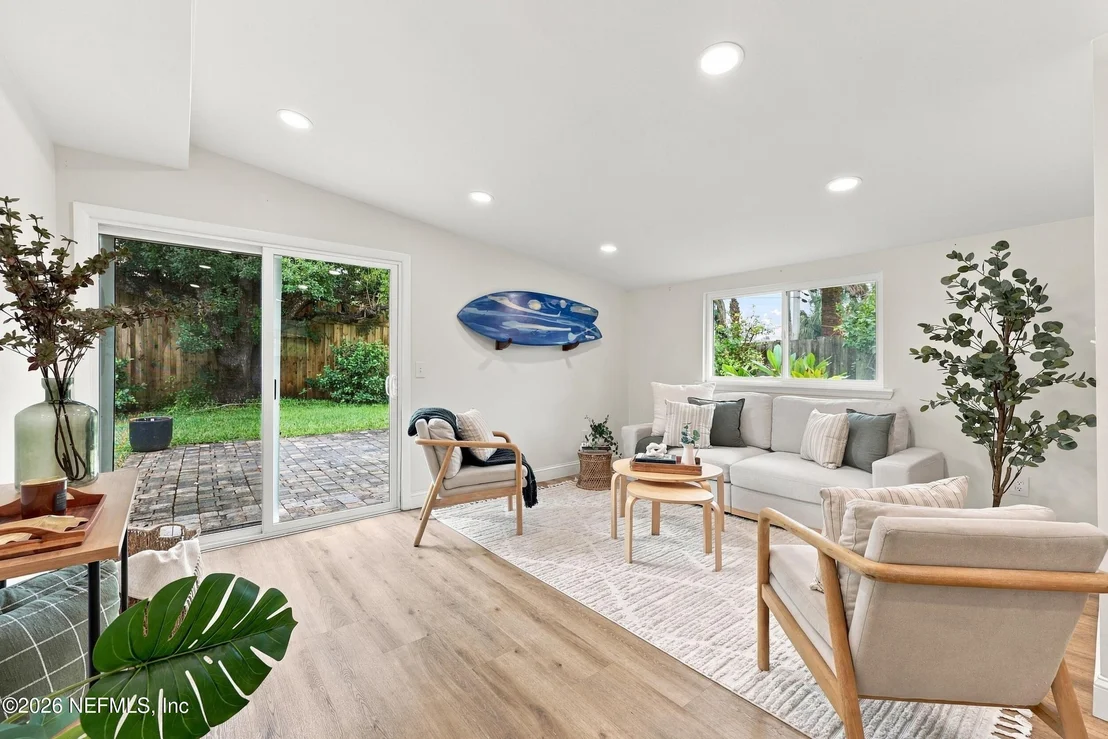 Photo of 25 SANDRA Drive