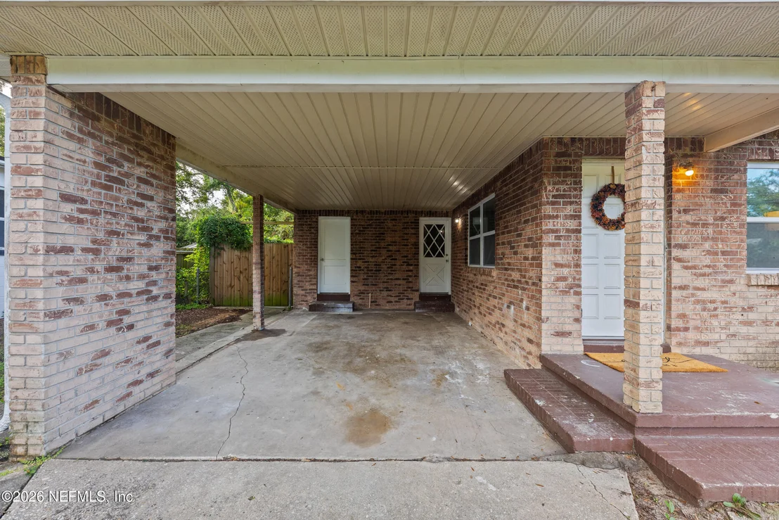 Photo of 3639 RENDALE Drive N