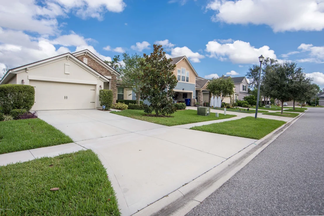 Photo of 50 WINDSTONE Lane