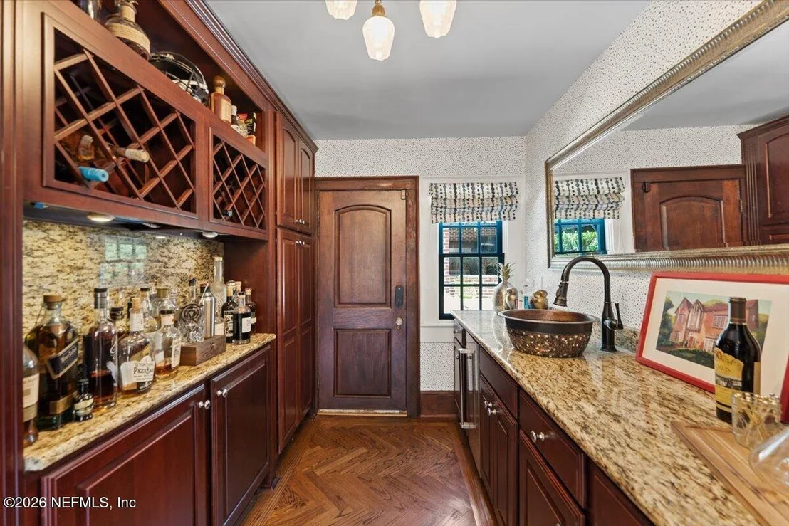 Photo of 3338 RIVERSIDE Avenue