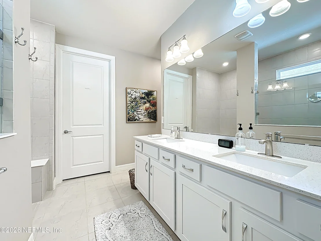 Photo of 11012 TOWN VIEW Drive