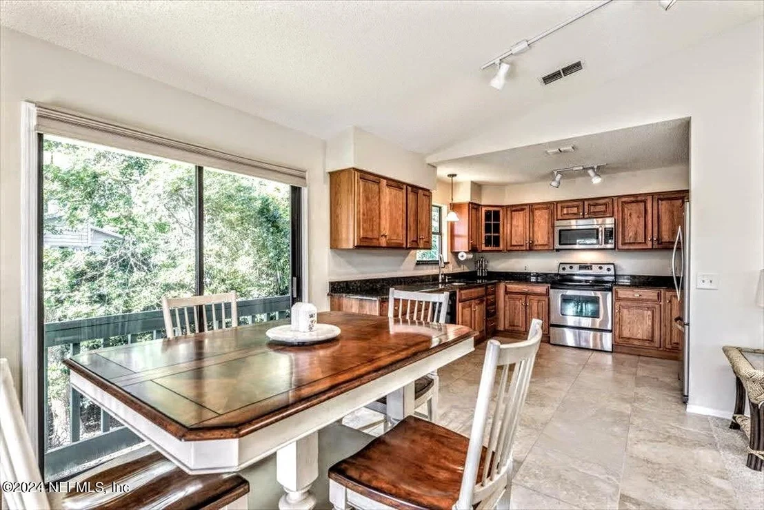 Photo of 3500 PUTNAM Road