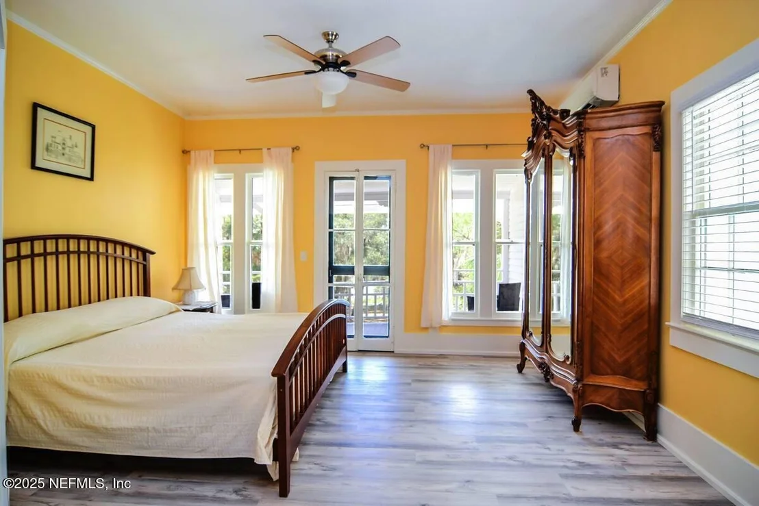 Photo of 103 BEACON Street