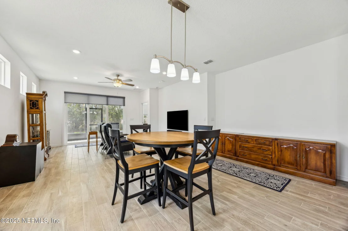 Photo of 564 JUBILEE Circle