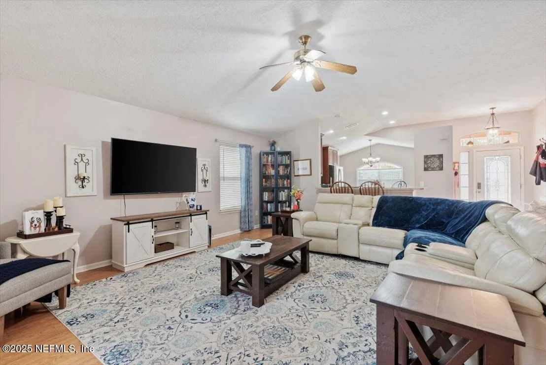 Photo of 184 SOUTHLAKE Drive